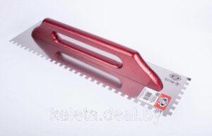 Гладилка из нержавеющей стали тип Швейцарская с зубьями 580x130mm зуб 8mm деревянная ручка